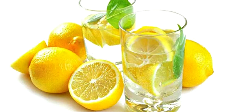 Лимон с водой
