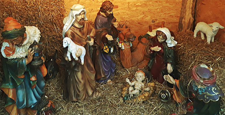 Рождественские ясли с младенцем Христом